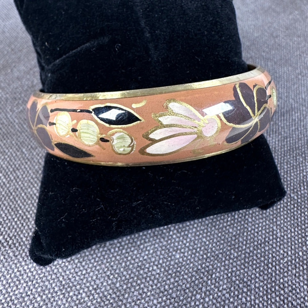 Vintage Gold Tone Hand Painted Enamel Floral Cuff Bangle Bracelet 2.5"‎ Unsigned